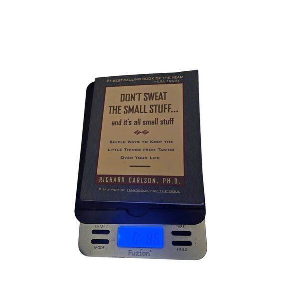 Don't sweat the small stuff ... and it's all small stuff by Richard Carlson PH.D - Picture 3 of 6